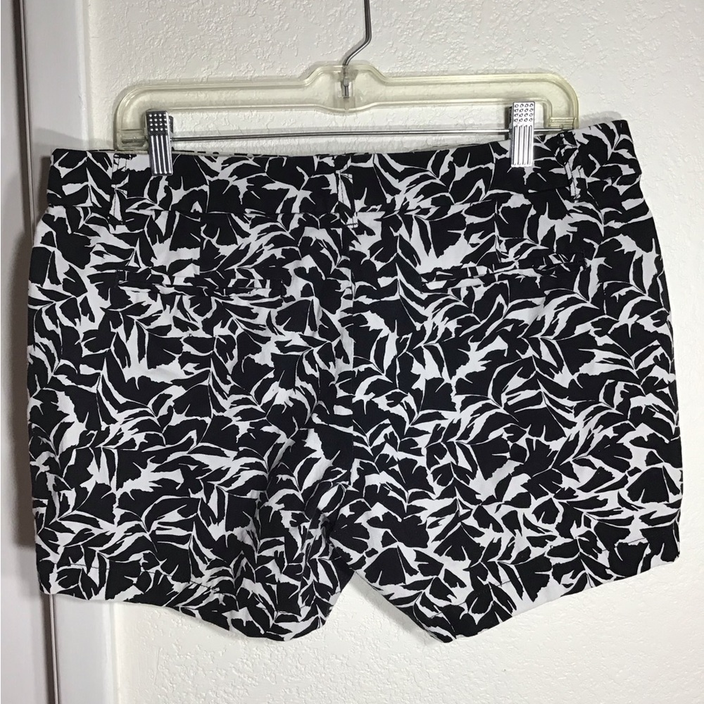 J. CREW WOMENS CHINO SHORTS SIZE 12 BLACK / WHITE 100% COTTON INSEAM 5. RISE 8 - Picture 6 of 10
